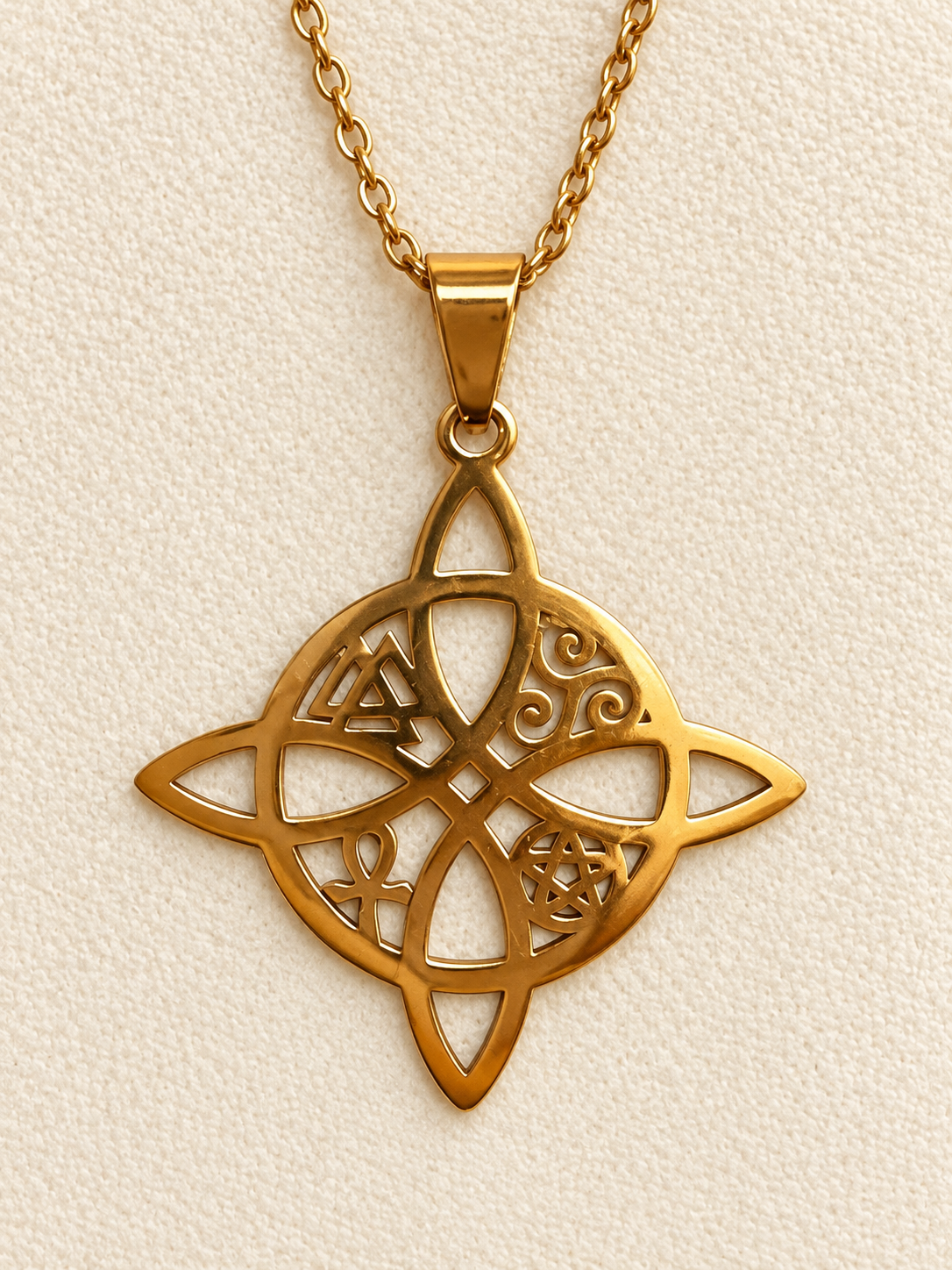 Collier pendentif noeud celtique - noeud de sorcière