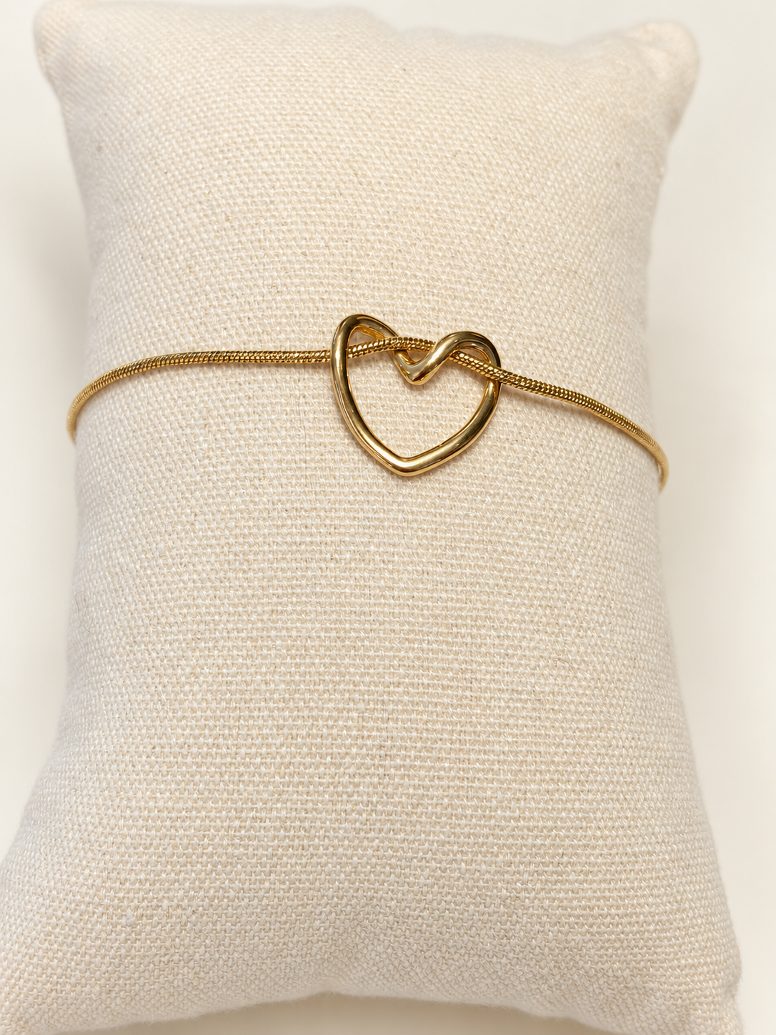 Bracelet doré cœur entrelacé