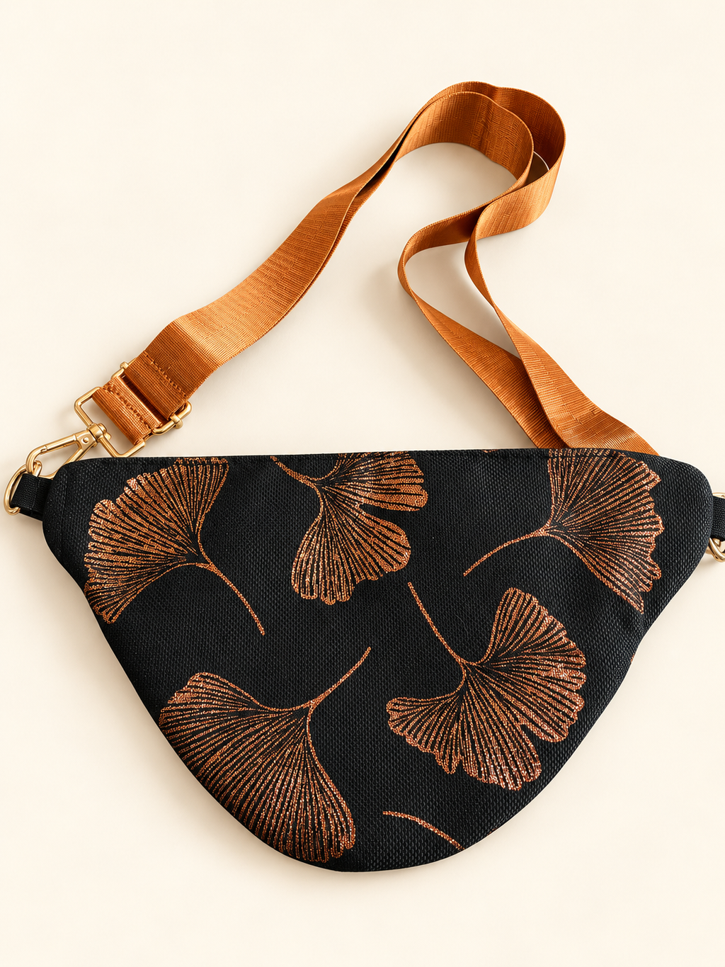 Banane noire à motif ginkgo cuivré avec deux bandoulières